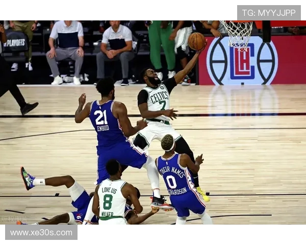 湖人胜76人恩比德空砍35