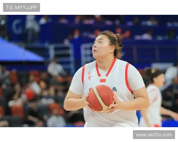 中国女篮热身赛再胜巴西 刘禹彤贡献17分